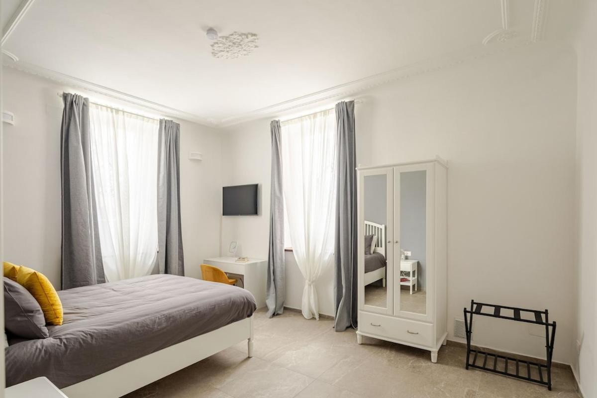 Elegant Design - Parking Apartment Rome